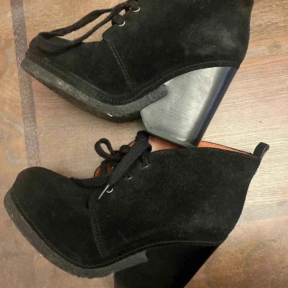 Marc by Marc Jacob’s lace up wedge booties size 36